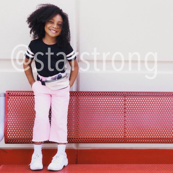 Zara Cropped Frayed Pink Denim Pants - Picture 2 of 5